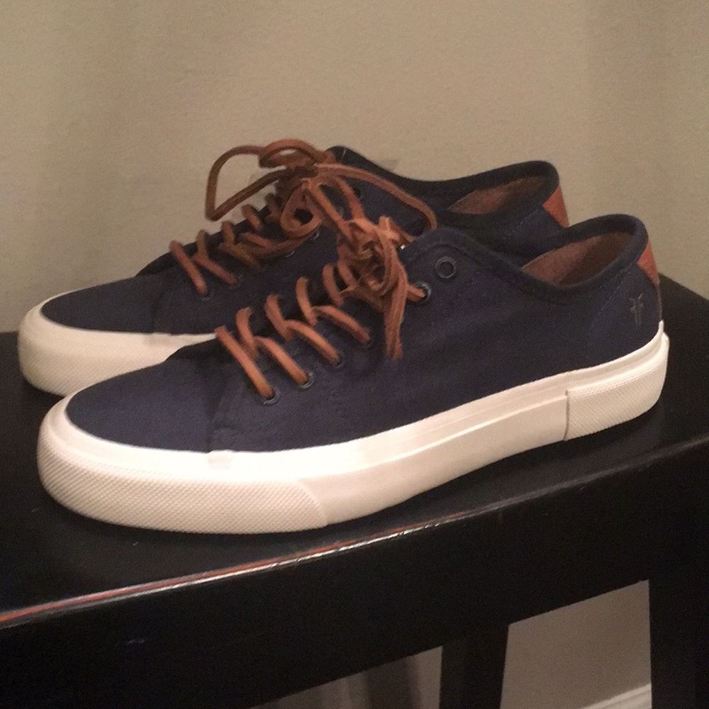 Frye Ludlow Low Navy new without box